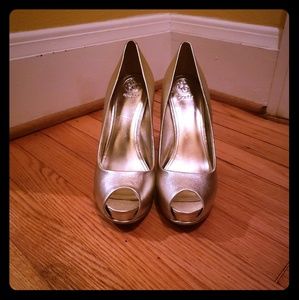 Guess Metallic Gold Platform Pump